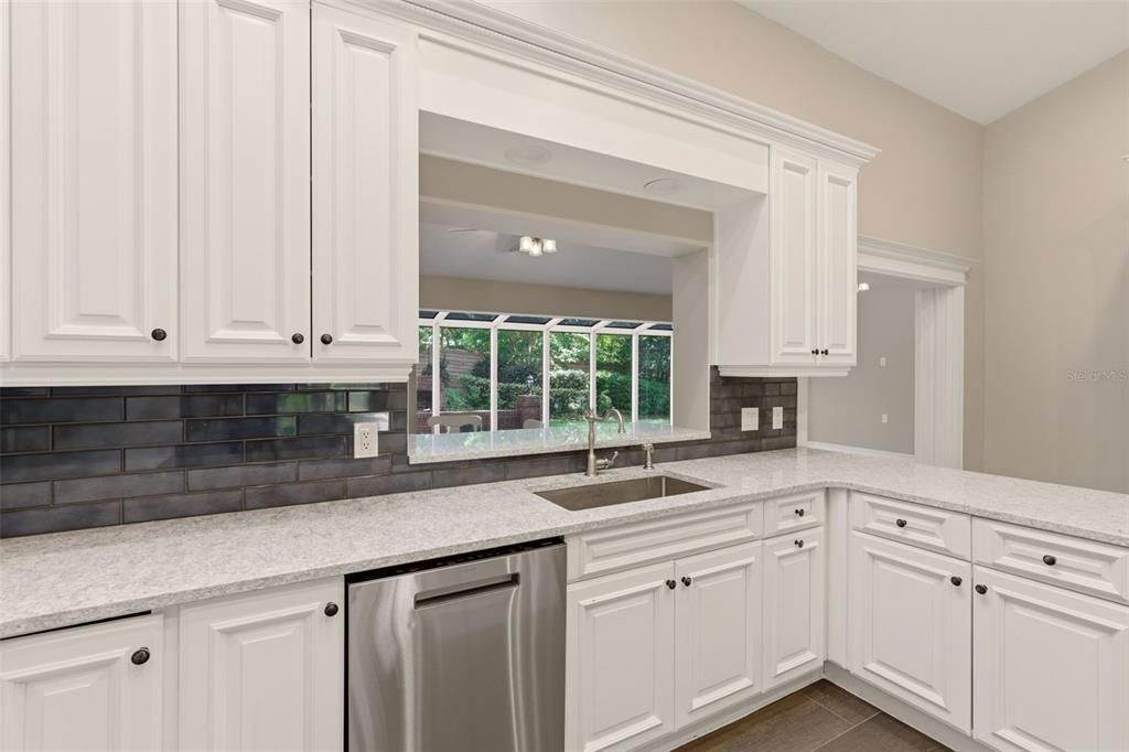 Active With Contract: $620,000 (4 beds, 3 baths, 2787 Square Feet)