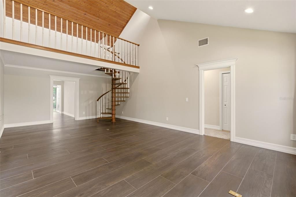 Active With Contract: $620,000 (4 beds, 3 baths, 2787 Square Feet)