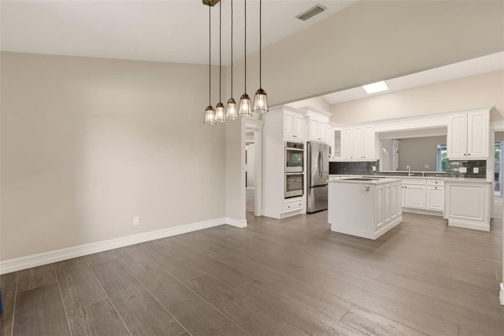 Active With Contract: $620,000 (4 beds, 3 baths, 2787 Square Feet)