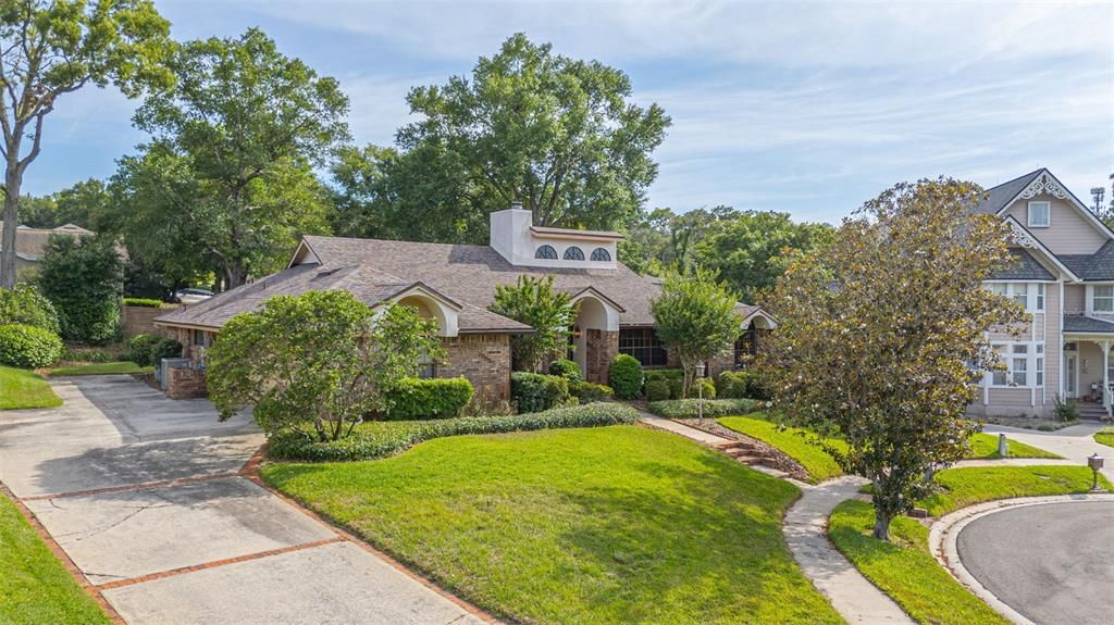 Active With Contract: $620,000 (4 beds, 3 baths, 2787 Square Feet)