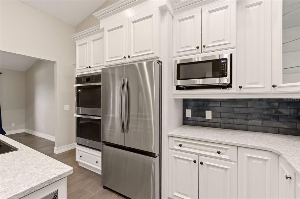 Active With Contract: $620,000 (4 beds, 3 baths, 2787 Square Feet)