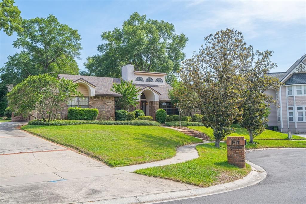 Active With Contract: $620,000 (4 beds, 3 baths, 2787 Square Feet)