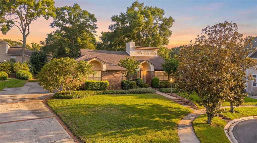 Active With Contract: $620,000 (4 beds, 3 baths, 2787 Square Feet)