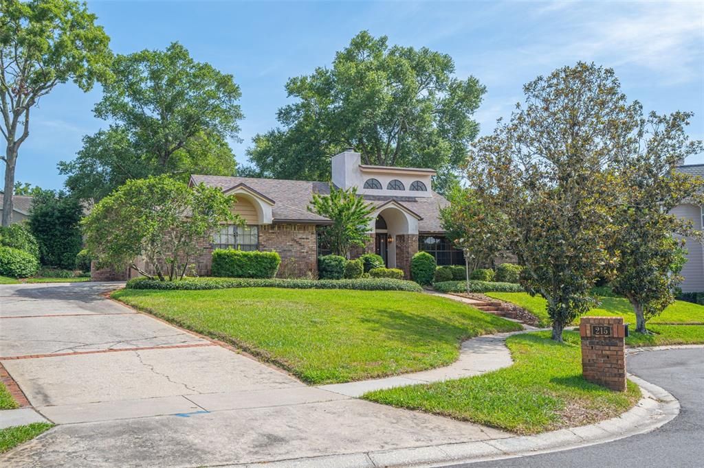 Active With Contract: $620,000 (4 beds, 3 baths, 2787 Square Feet)