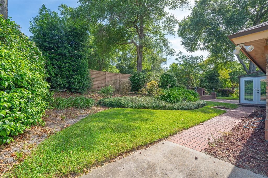 Active With Contract: $620,000 (4 beds, 3 baths, 2787 Square Feet)