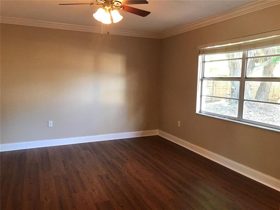 For Sale: $385,000 (3 beds, 2 baths, 1961 Square Feet)