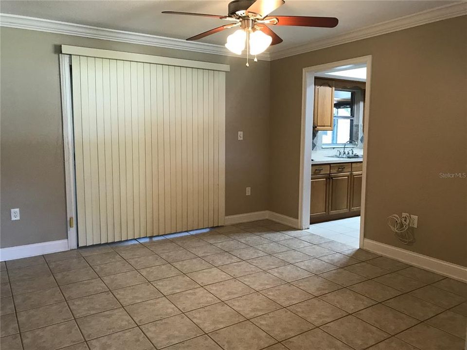 For Sale: $385,000 (3 beds, 2 baths, 1961 Square Feet)