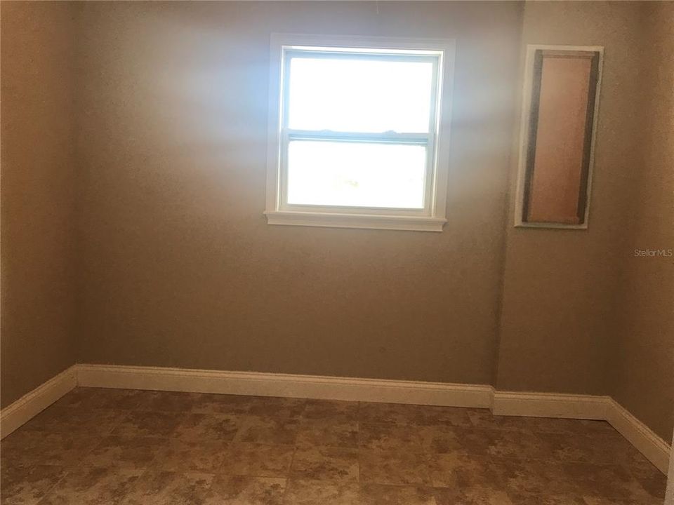 For Sale: $385,000 (3 beds, 2 baths, 1961 Square Feet)