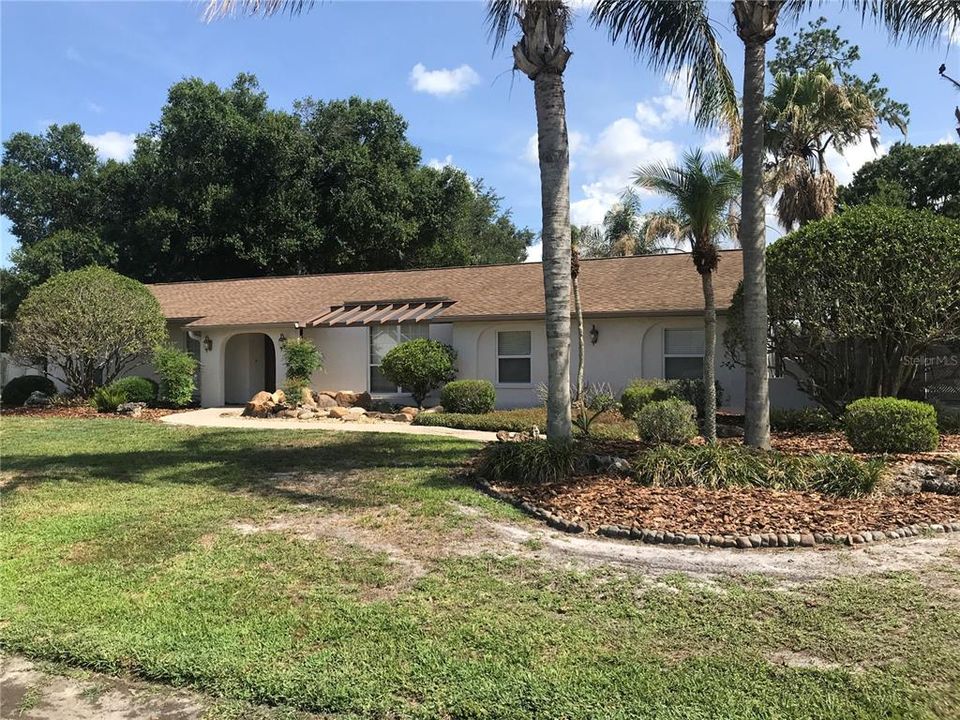 For Sale: $385,000 (3 beds, 2 baths, 1961 Square Feet)