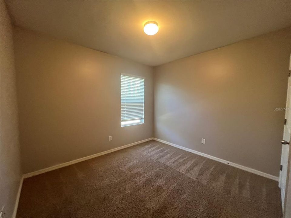 For Rent: $1,895 (4 beds, 2 baths, 1812 Square Feet)