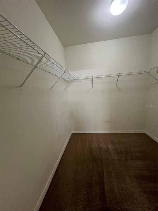 For Rent: $1,895 (4 beds, 2 baths, 1812 Square Feet)