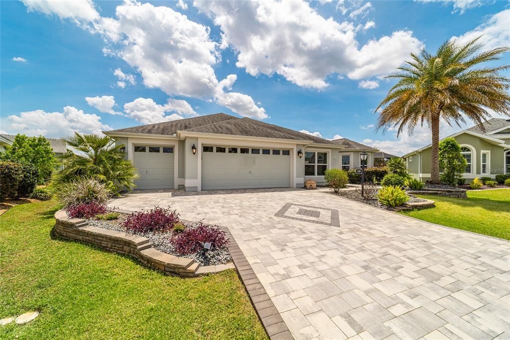 Activo con contrato: $669,000 (3 camas, 2 baños, 1903 Pies cuadrados)