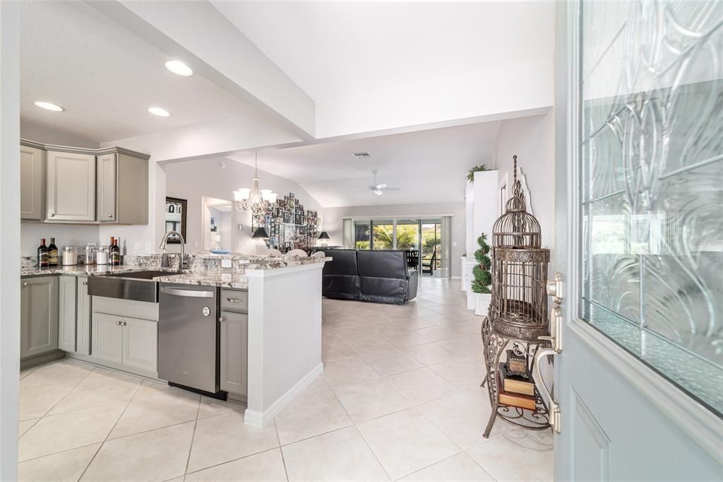 Activo con contrato: $669,000 (3 camas, 2 baños, 1903 Pies cuadrados)