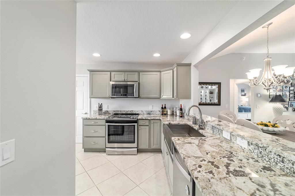Activo con contrato: $669,000 (3 camas, 2 baños, 1903 Pies cuadrados)