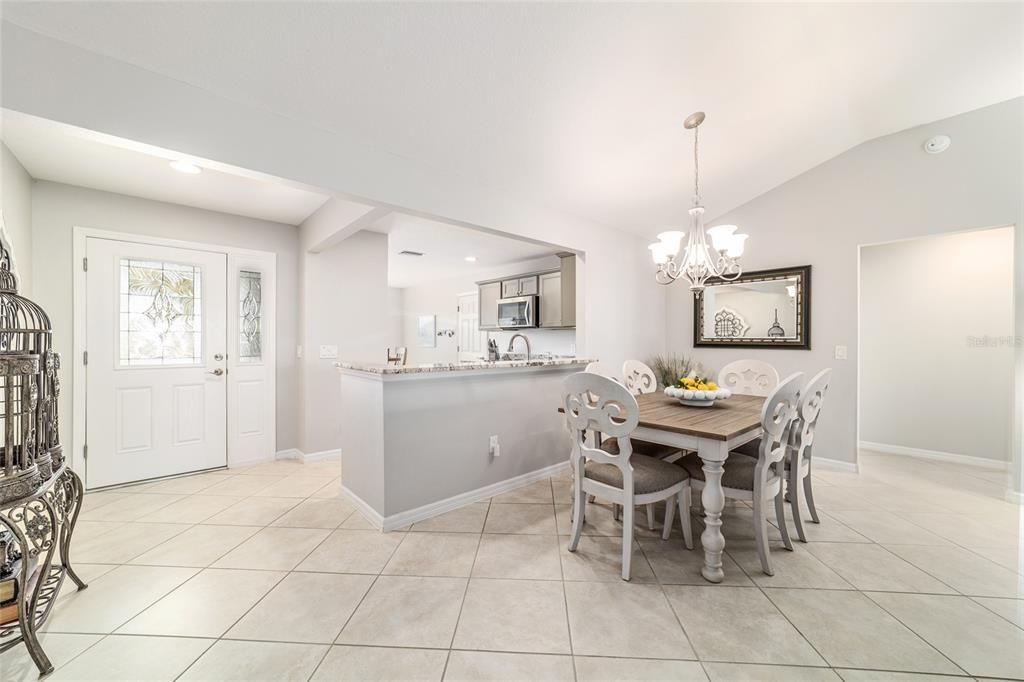 Activo con contrato: $669,000 (3 camas, 2 baños, 1903 Pies cuadrados)
