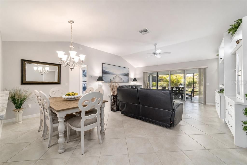 Activo con contrato: $669,000 (3 camas, 2 baños, 1903 Pies cuadrados)