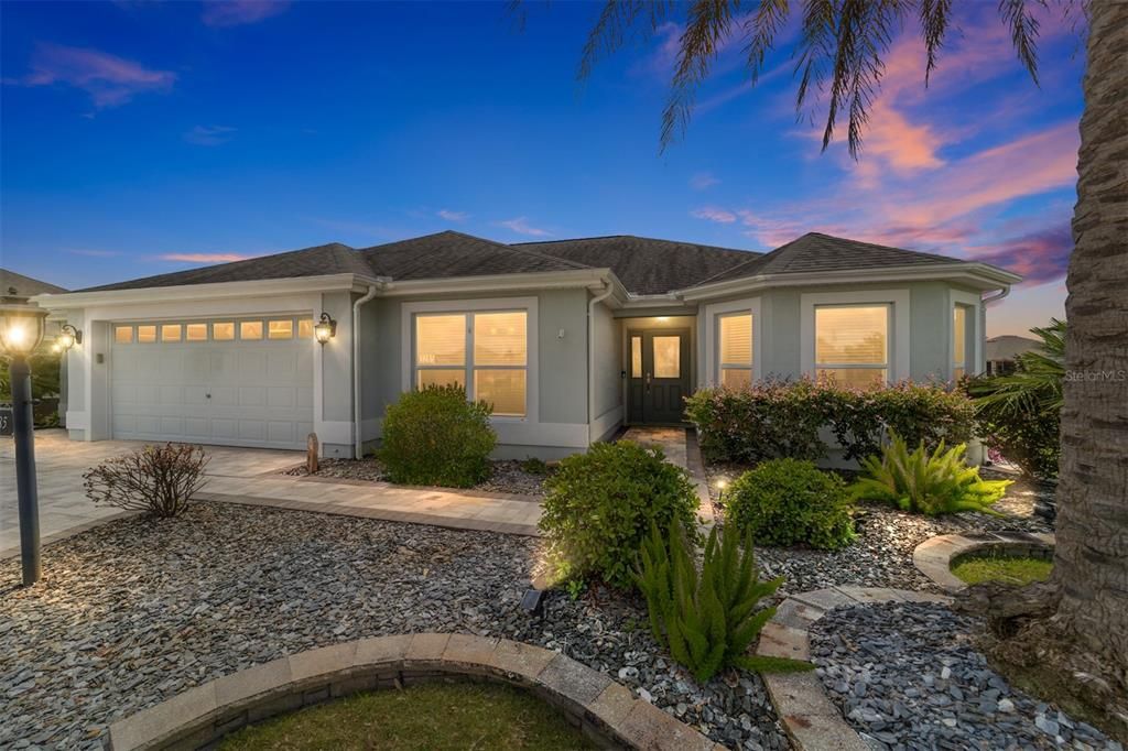 Activo con contrato: $669,000 (3 camas, 2 baños, 1903 Pies cuadrados)