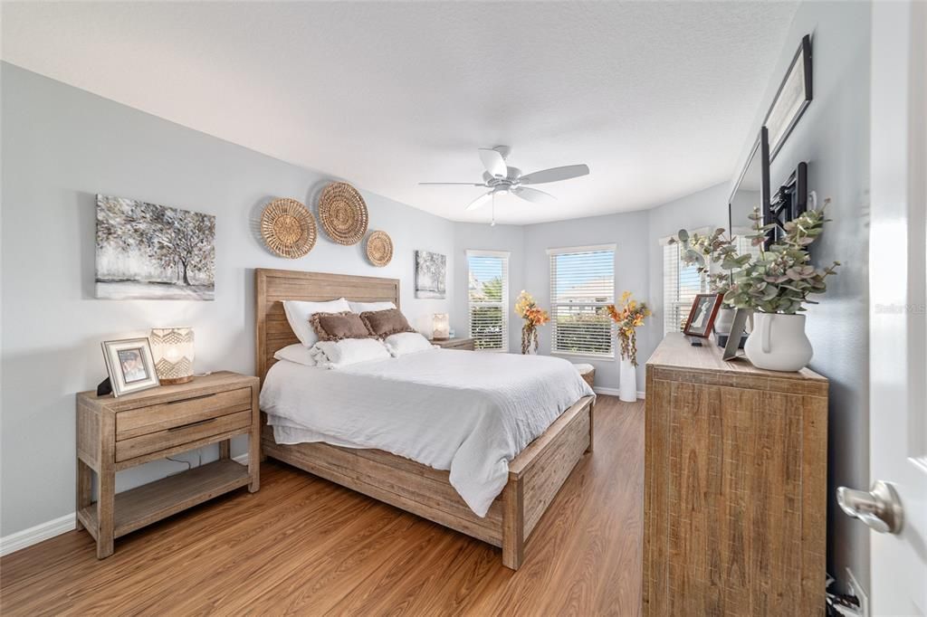Activo con contrato: $669,000 (3 camas, 2 baños, 1903 Pies cuadrados)