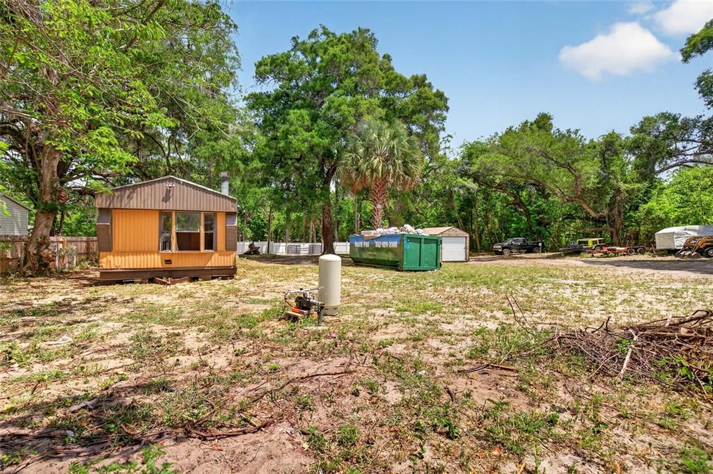 For Sale: $99,900 (3 beds, 2 baths, 907 Square Feet)