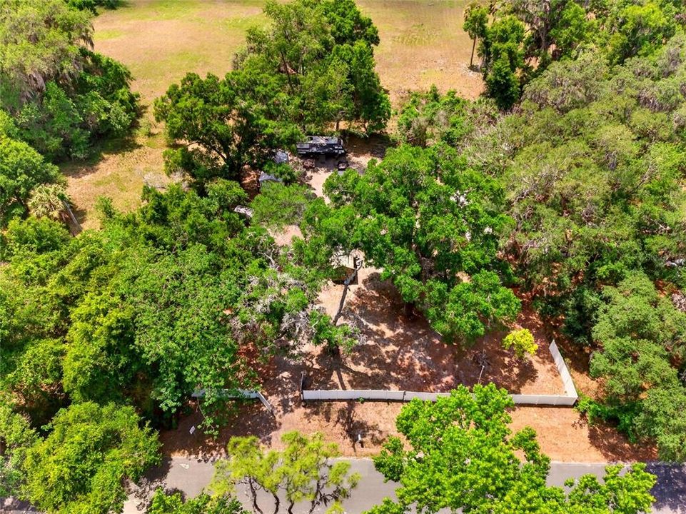 For Sale: $99,900 (3 beds, 2 baths, 907 Square Feet)