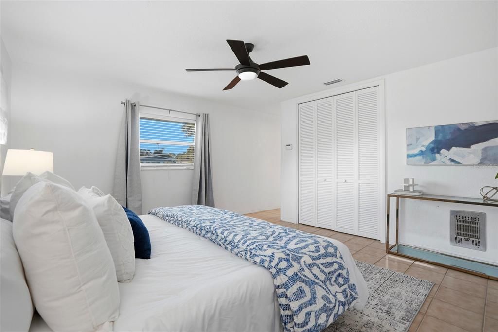 Active With Contract: $550,000 (3 beds, 2 baths, 2086 Square Feet)
