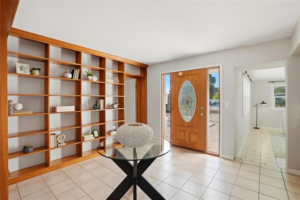 Active With Contract: $550,000 (3 beds, 2 baths, 2086 Square Feet)
