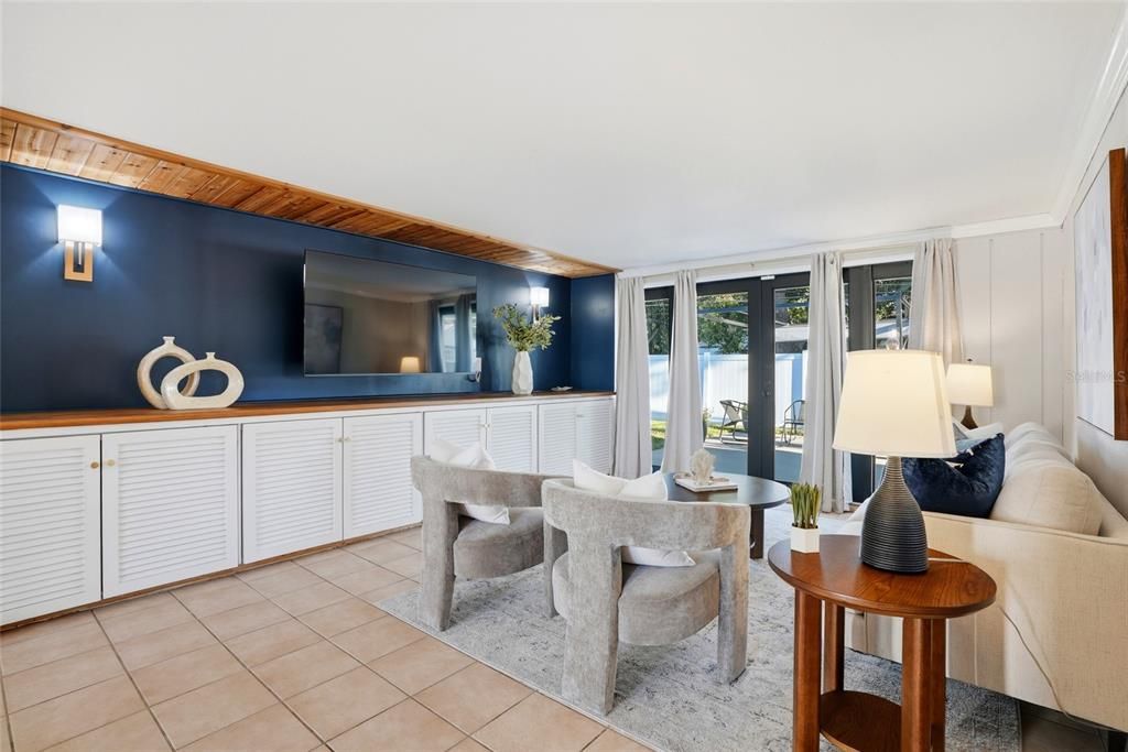 Active With Contract: $550,000 (3 beds, 2 baths, 2086 Square Feet)