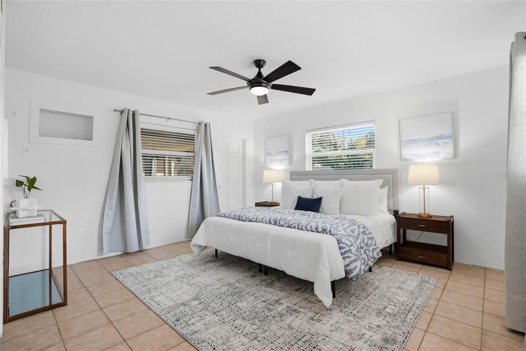 Active With Contract: $550,000 (3 beds, 2 baths, 2086 Square Feet)