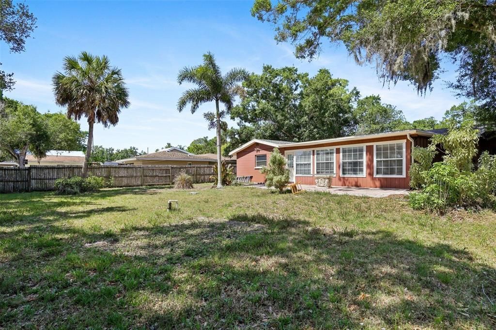 For Sale: $890,000 (3 beds, 2 baths, 1602 Square Feet)
