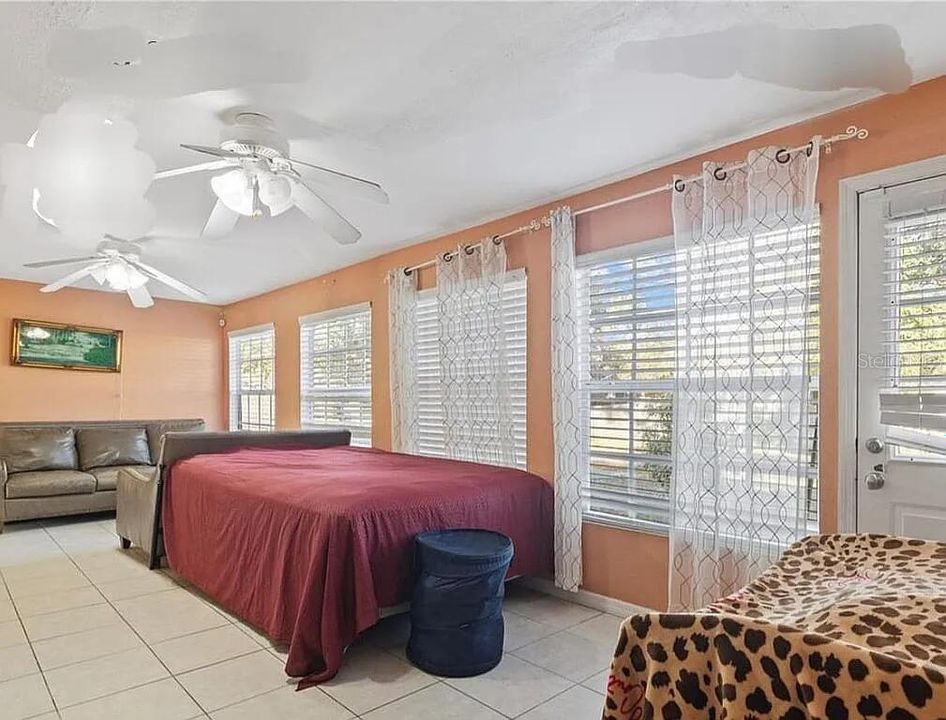 For Sale: $890,000 (3 beds, 2 baths, 1602 Square Feet)