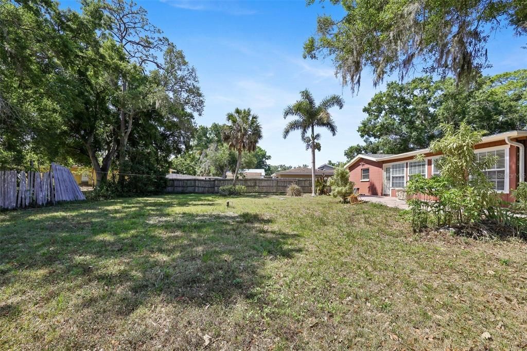 For Sale: $890,000 (3 beds, 2 baths, 1602 Square Feet)