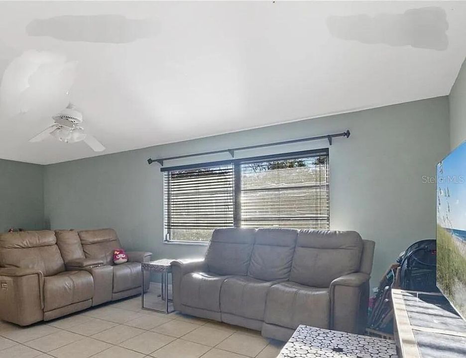 For Sale: $890,000 (3 beds, 2 baths, 1602 Square Feet)