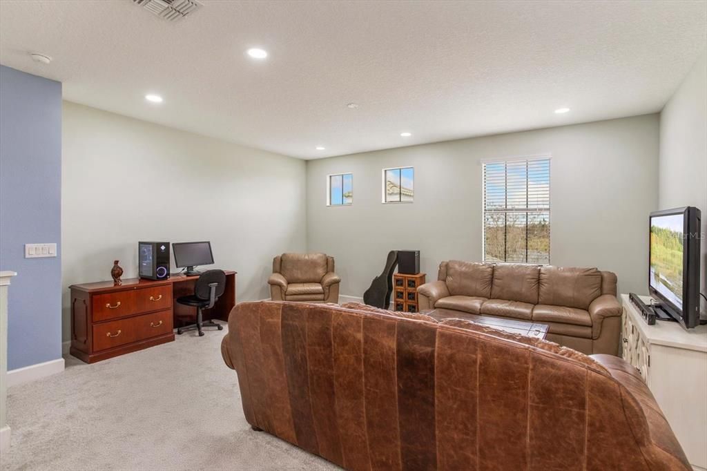 For Sale: $1,999,947 (5 beds, 4 baths, 3837 Square Feet)