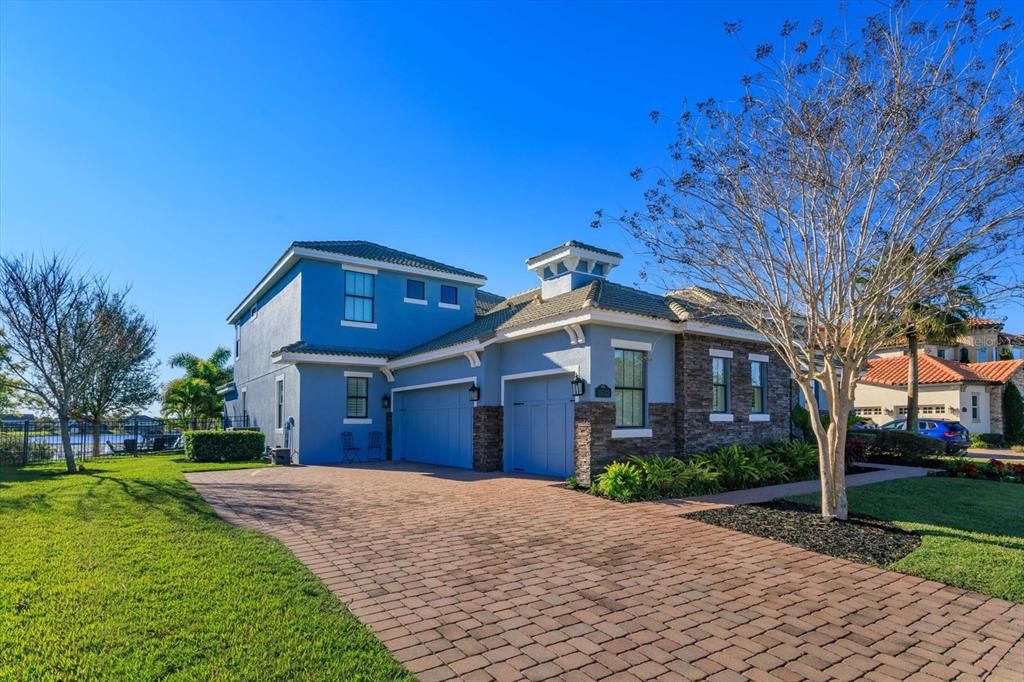 For Sale: $1,999,947 (5 beds, 4 baths, 3837 Square Feet)