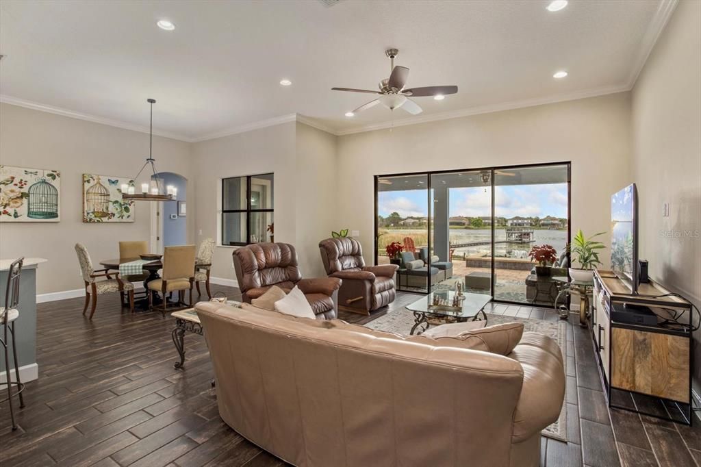 For Sale: $1,999,947 (5 beds, 4 baths, 3837 Square Feet)