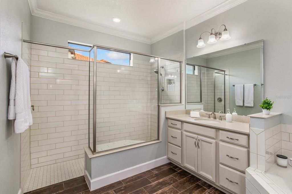 For Sale: $1,999,947 (5 beds, 4 baths, 3837 Square Feet)