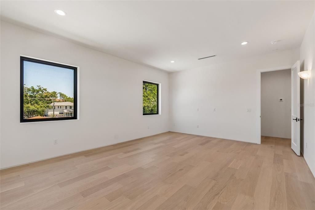 For Sale: $3,449,999 (6 beds, 5 baths, 5448 Square Feet)