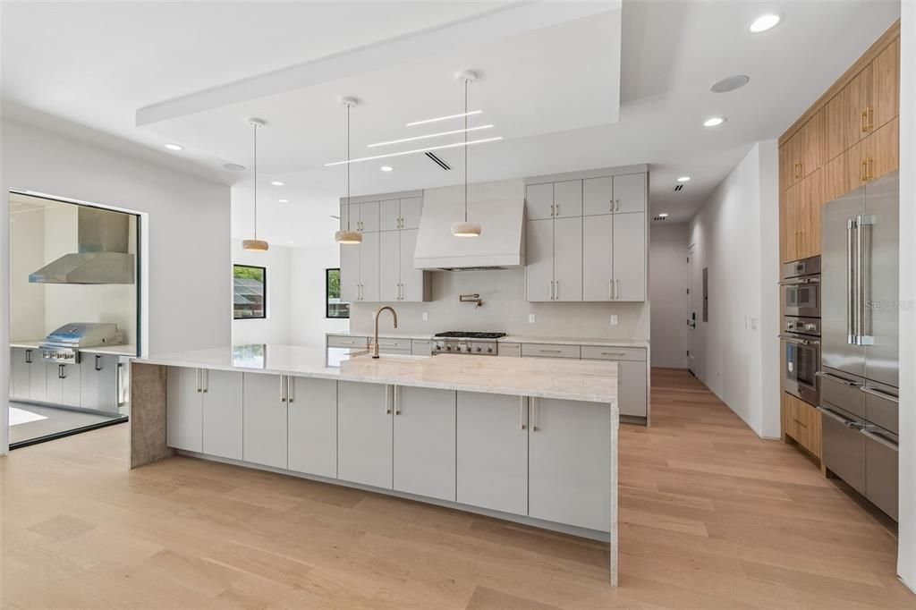 For Sale: $3,449,999 (6 beds, 5 baths, 5448 Square Feet)