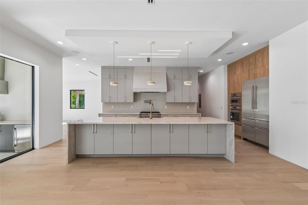 For Sale: $3,449,999 (6 beds, 5 baths, 5448 Square Feet)
