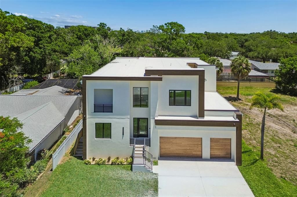For Sale: $3,449,999 (6 beds, 5 baths, 5448 Square Feet)