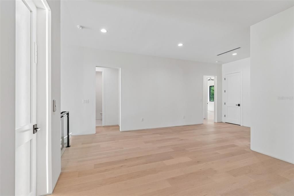 For Sale: $3,449,999 (6 beds, 5 baths, 5448 Square Feet)