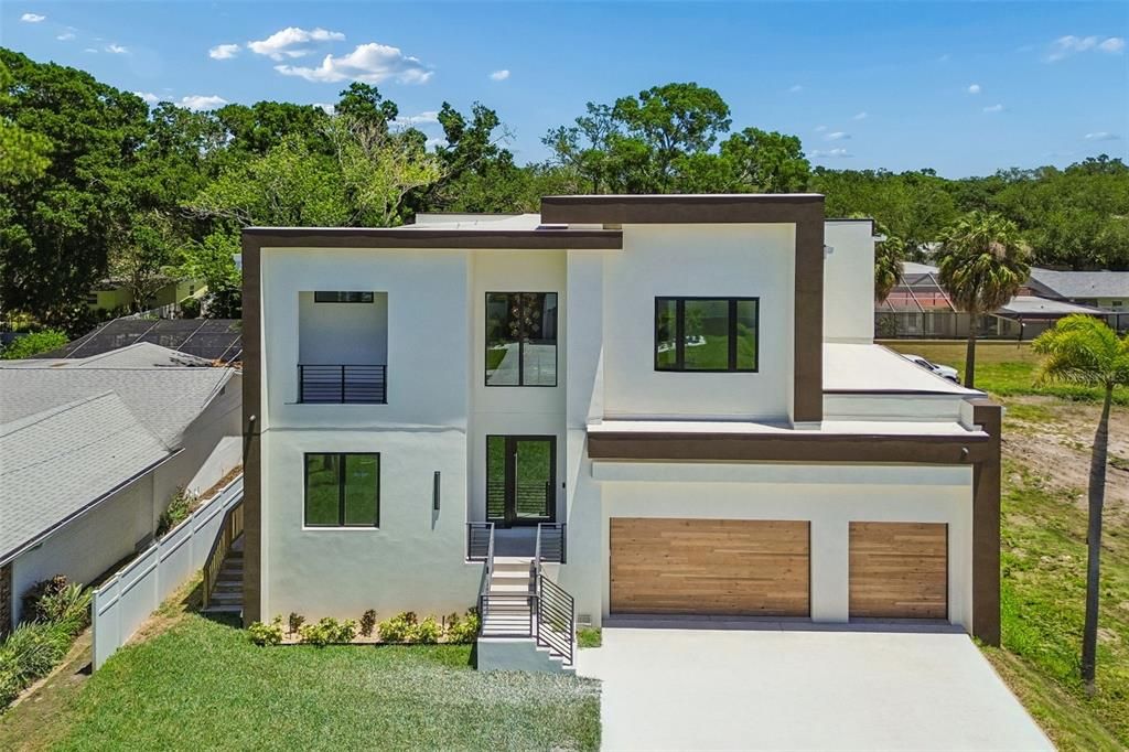 For Sale: $3,449,999 (6 beds, 5 baths, 5448 Square Feet)