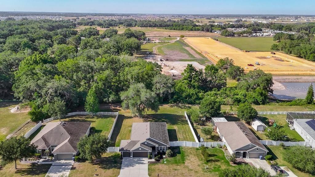 For Sale: $399,999 (4 beds, 2 baths, 1835 Square Feet)