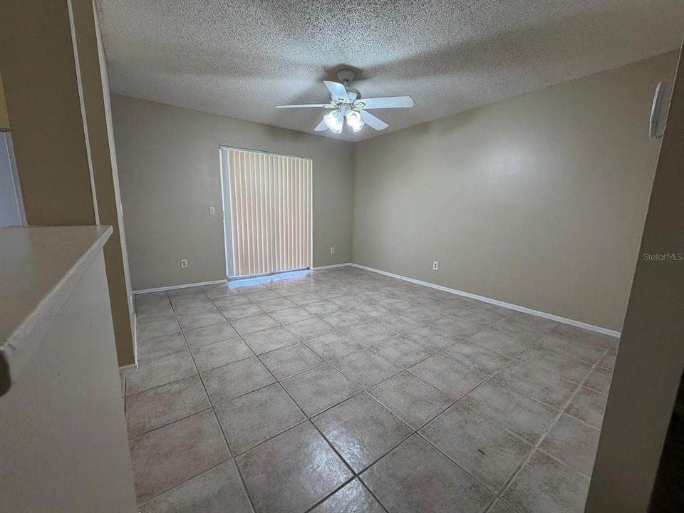 Active With Contract: $1,500 (2 beds, 2 baths, 1006 Square Feet)