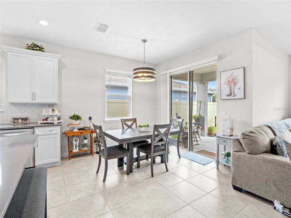For Sale: $389,900 (4 beds, 2 baths, 1850 Square Feet)