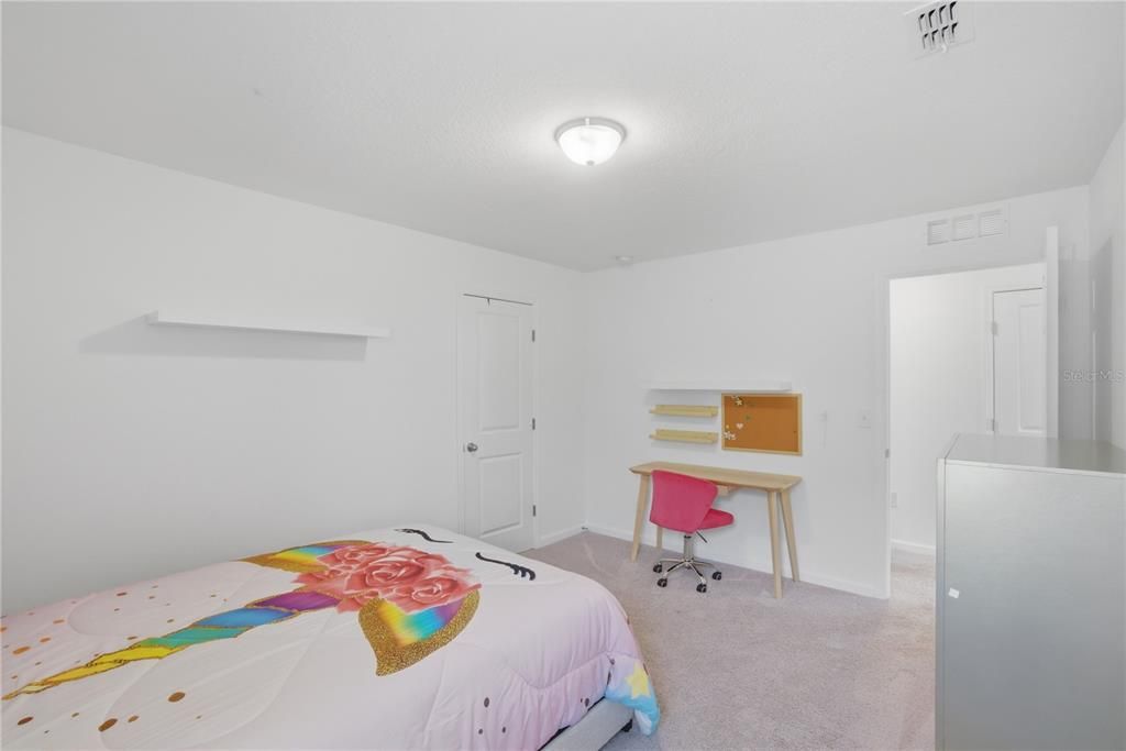 En Venta: $439,000 (3 camas, 2 baños, 1896 Pies cuadrados)