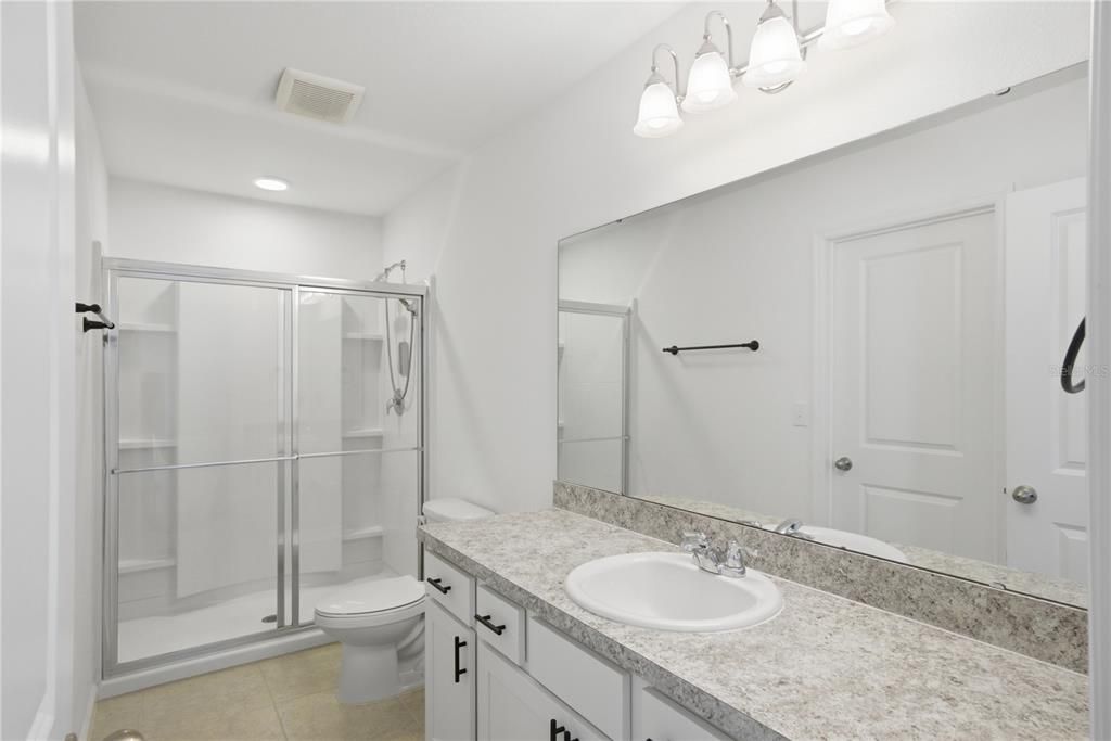 En Venta: $439,000 (3 camas, 2 baños, 1896 Pies cuadrados)