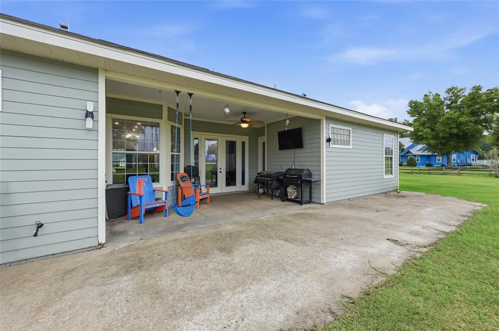 En Venta: $539,000 (4 camas, 3 baños, 2103 Pies cuadrados)