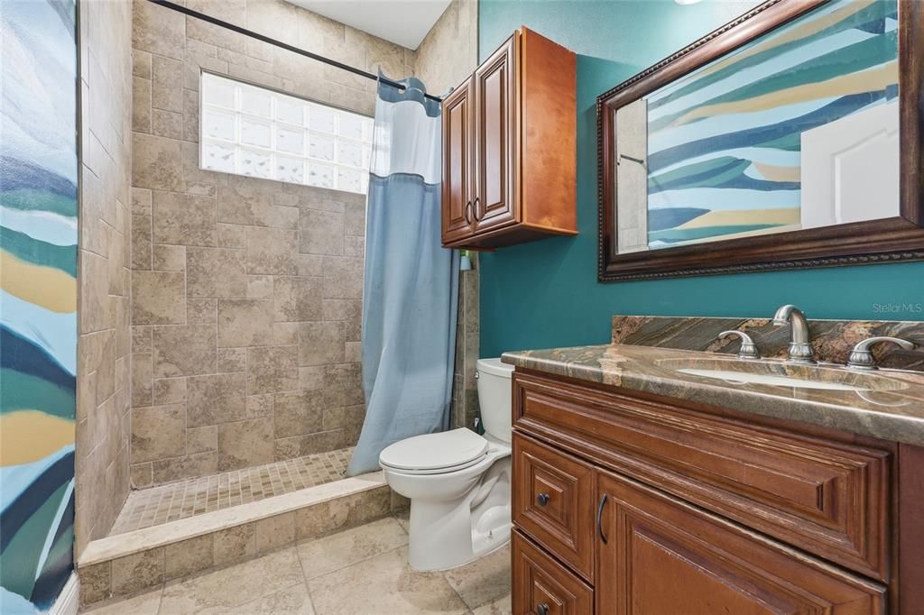 En Venta: $539,000 (4 camas, 3 baños, 2103 Pies cuadrados)
