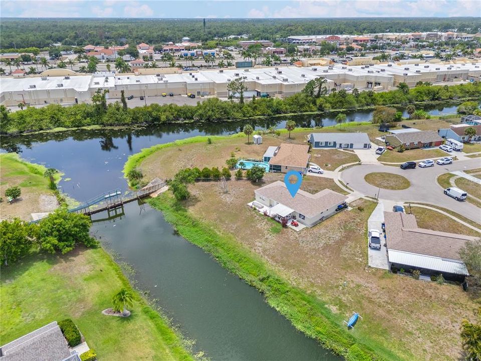 На продажу: $299,999 (3 спален, 2 ванн, 1418 Квадратных фут)